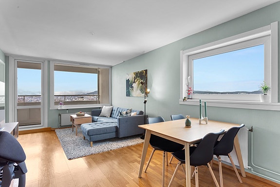 Velkommen til Haugerudveien 86 - Presentert av lokalmegler Israr Ali v/ DNB Eiendom