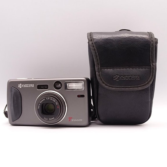 Kyocera T Zoom with Carl Zeiss Vario Tessar 28-70mm | Analogt