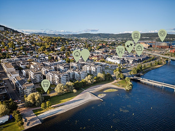 Leiligheten ligger sentralt til ved Bragernes strand, med kort vei til alt Drammen har å by på.
Foto: Ole Thoresen