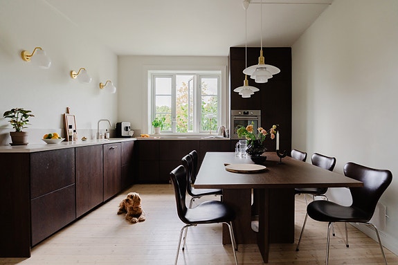 Peter Hørte Lunde v/ PrivatMegleren Aksept ønsker deg velkommen til en nyoppusset og nydelig leilighet med fantastisk beliggenhet!