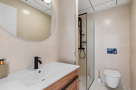 Innflyttingsklar til våren | Luksuriøs leilighet med stor hage | 3 soverom og 2 bad | Høye kvaliteter