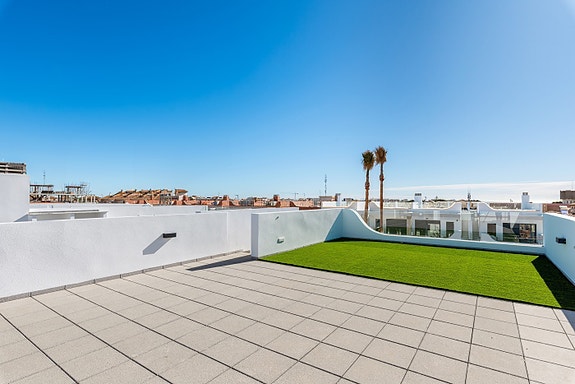 Innflyttingsklar til våren | Penthouse med takterrasse på 64 m2  | Gangavstand til det meste | Nær havet