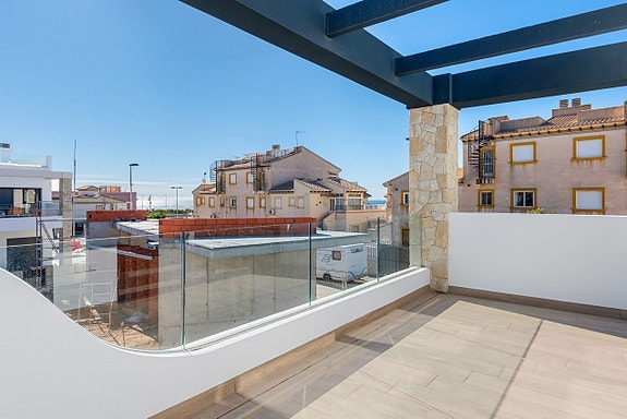 Innflyttingsklar til våren | Penthouse med takterrasse på 64 m2  | Gangavstand til det meste | Nær havet