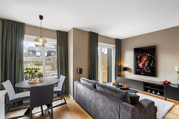 Stephan Erichsen v/Proaktiv Eiendomsmegling Sola har gleden av å presentere Tårnfalkveien 2B for salg.