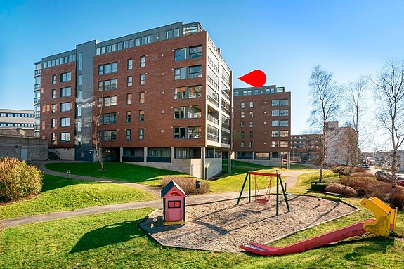 Velkommen til Madlastokken 4a - En kjekk innholdsrik leilighet med gode beliggenhet på Madla og fin plassering i bygget. Utsikt og sol.