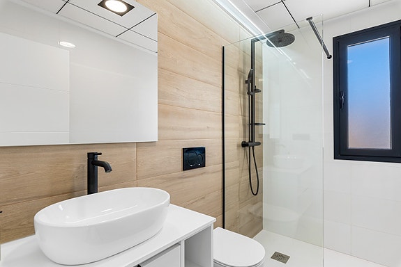 Sjelden mulighet i Punta Prima | Møblert visningsleilighet | 2 soverom | Stor takterrasse