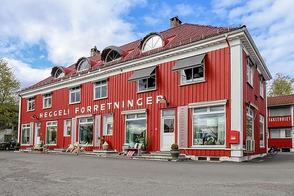 Bilde fra nr. 2 ( Hegglibakken 4 ligger bak nr. 2)