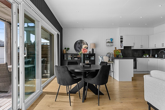 Velkommen til Doktorbakkan 2 B! Foto: Interiørfoto AS (Bjørnli/Eidsmo)