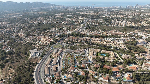 NYHET! Eksklusiv bolig med havutsikt | 3 soverom | Stor tomt med privat basseng | Attraktiv beliggenhet