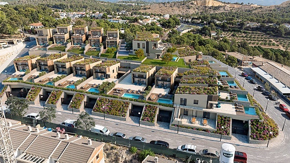 NYHET! Eksklusiv bolig med havutsikt | 3 soverom | Stor tomt med privat basseng | Attraktiv beliggenhet