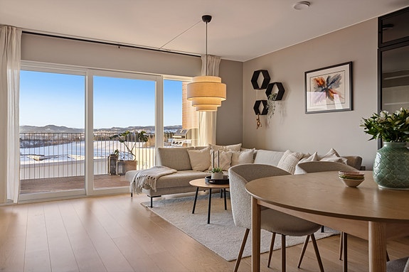 Aslak Eimstad i DNB Eiendom ønsker velkommen til nydelige Lundlia 5!