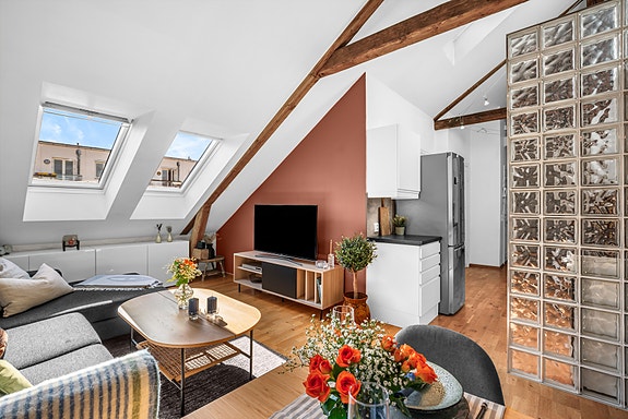 PrivatMegleren Primera ved Ingerid Gude har gleden av å presentere Schwensens gate 4! (Foto Oh Shots)