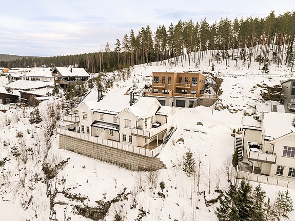 EMERA Eiendomsmegling ved Solveig Granlund har gleden av å presentere Festningslia 5B!