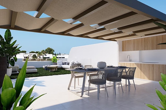 Ny moderne toppleilighet med 3 soverom og stor takterrasse, utekjøkken og felles basseng - Nær strand og sentrum