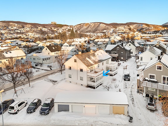 Velkommen til Reinslettveien 84 - Flott 3-roms selveierleilighet i 1.etasje med hage, garasje og parkering. (Foto: LEEL Media)