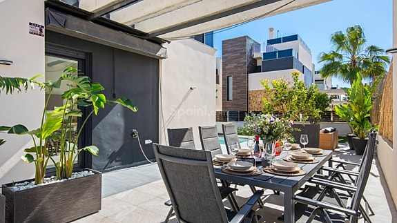 Moderne villa med 4 soverom og 4 bad | Privat basseng - Takterrasse med havutsikt og stor underetasje