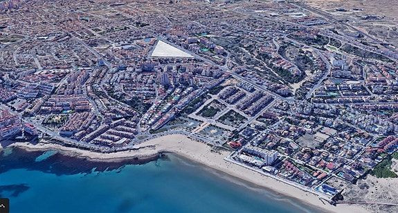 Hjørne-penthouse med nydelig havutsikt  | 3 soverom og stor takterrasse 175m2 | Gangavstand til strand