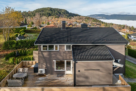 Jon Barbo ved DNB Eiendom har gleden av å presentere Lensmannsstien 167!