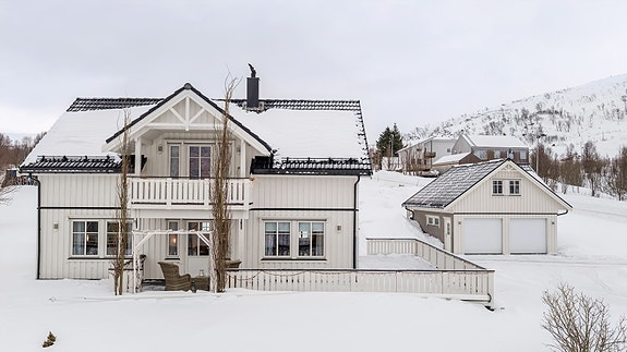 Velkommen til Ersfjordvegen 23!