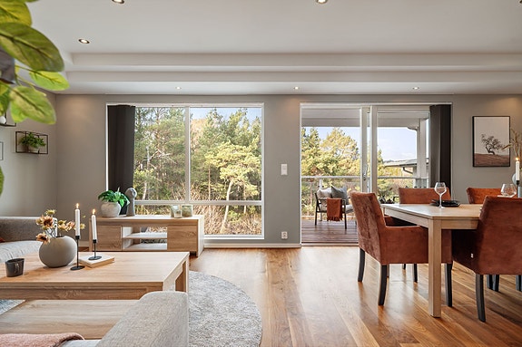 Aktiv Eiendomsmegling v/Stian Jakobsen har gleden av å presentere Halhjemsmarka 193B! Foto: Vidar Haugland / Husfoto AS.