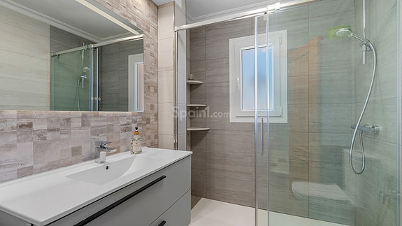 Rekkehus med 3 soverom | Gangavstand til strand | Felles basseng