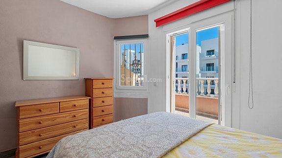 Rekkehus med 3 soverom | Gangavstand til strand | Felles basseng