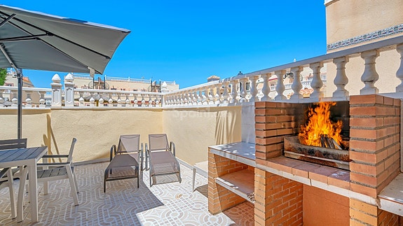 Rekkehus med 3 soverom | Gangavstand til strand | Felles basseng