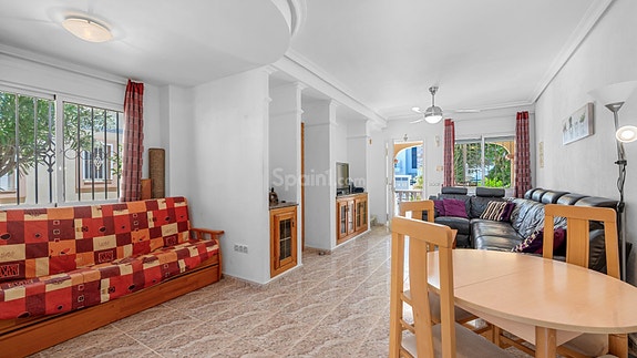 Rekkehus med 3 soverom | Gangavstand til strand | Felles basseng