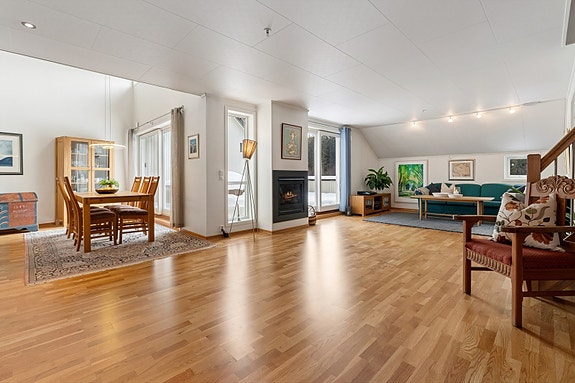 Skyttamyrveien 112 presenteres av DNB Eiendom ved Dag Kristoffer Helmen.