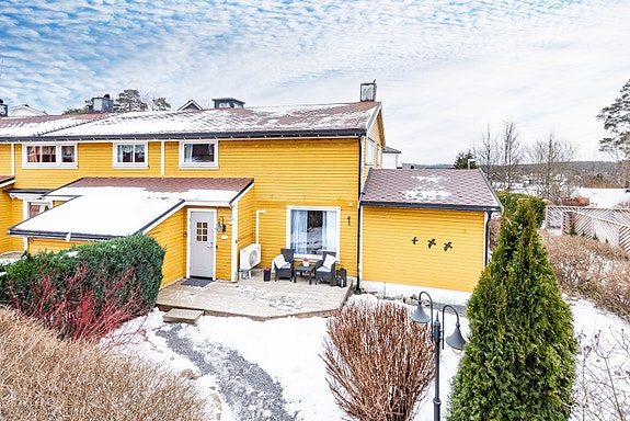 Velkommen til Kantarellstien 90 formidlet av Nordvik v/Frode Larsen! Foto: Marie Waagan.