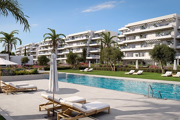 Nybygg | Leilighet med 3 soverom | Bakkeplan med privat hage | 500 m til strand