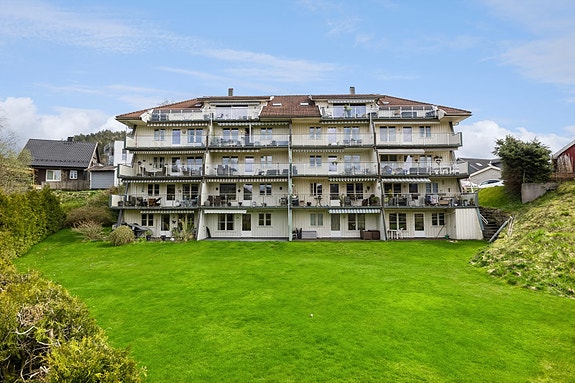 Velkommen til Songdalsvegen 117A presentert av Kristoffer Lauvsland!