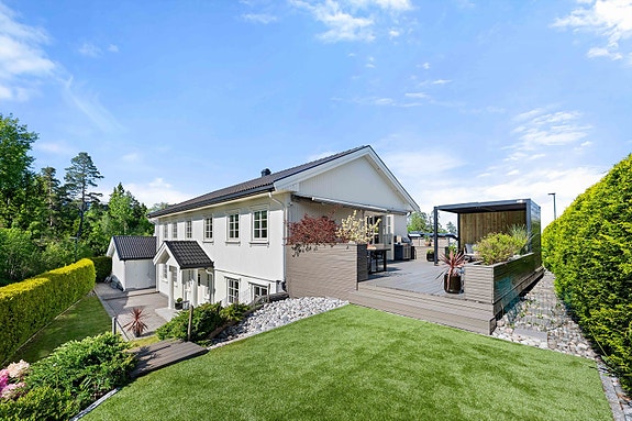 DNB Eiendom ved Malin Bruer har gleden av og presentere Opsalvegen 13!