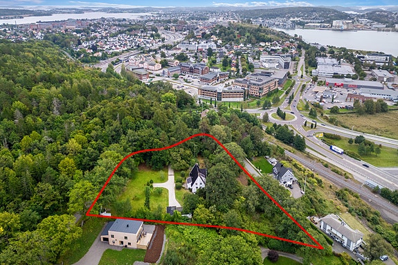 Stor tomt på ca 6 mål