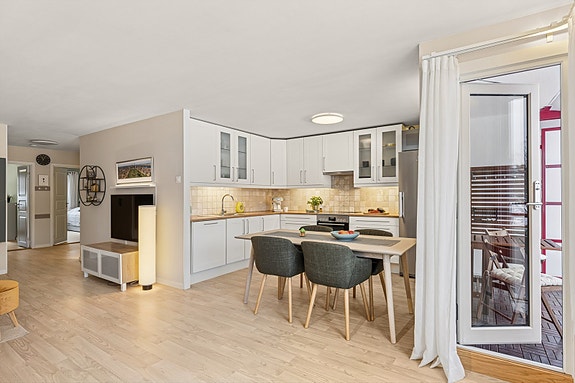 Velkommen til Ovenbakken 21A - presentert av Andreas Bjerke Hansen v/DNB Eiendom Bekkestua