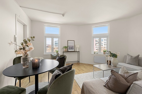 Velkommen til Gregus gate 14 - En attraktiv og sentrumsnær selveierleilighet i ekstra høy 2. etasje. Foto: Harald Wanvik