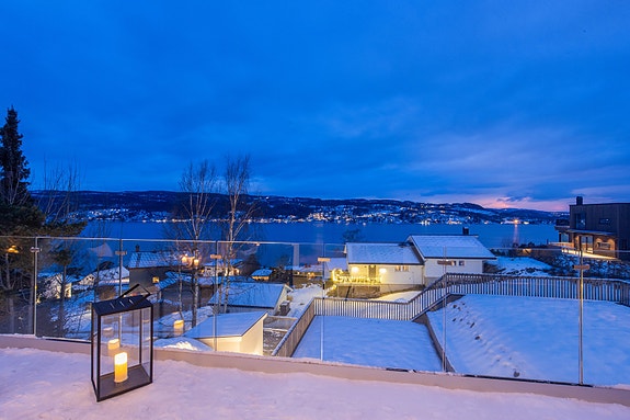 Velkommen til Rådyrveien 7A som presenteres av Eiendomsmegler Gry Grønnern Ekeberg.