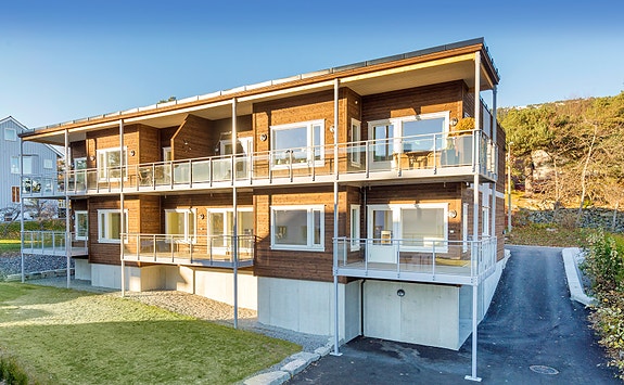 Velkommen til Idrettsvegen 9 - Presentert av Amund Øien Sønslien - EiendomsMegler 1