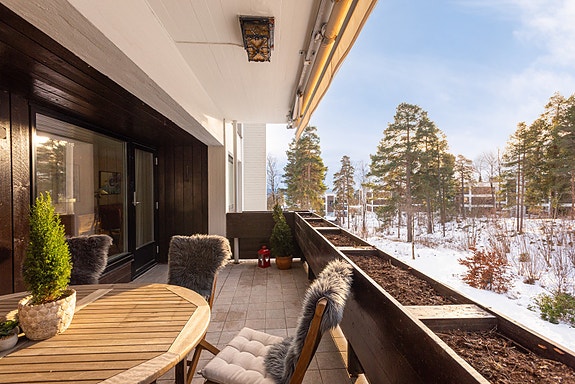 Gregers Grams vei 33 - solrikt og fredlig, helt inntil skogen!