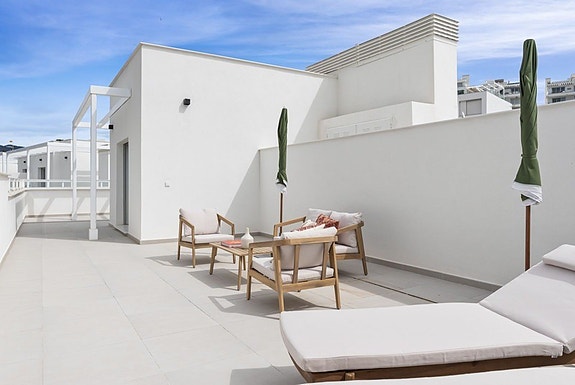 Penthouse med 3 soverom | Terrasse 107 m² | Sørvendt og delvis havutsikt