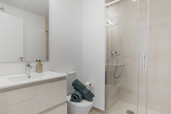 Penthouse med 3 soverom | Terrasse 107 m² | Sørvendt og delvis havutsikt