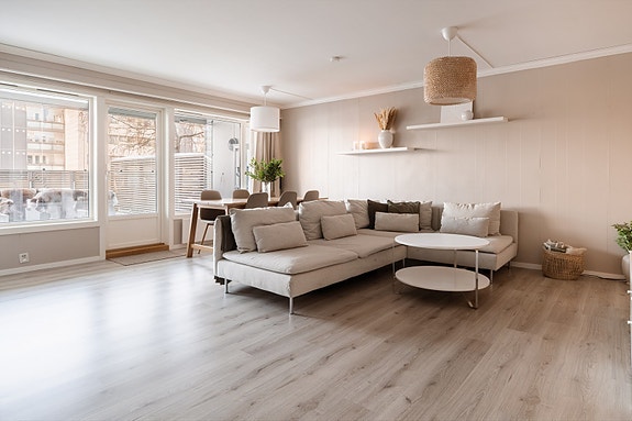 Milad Alexander Sabori v. Emera Eiendomsmegling ønsker velkommen til Granstangen 12A.