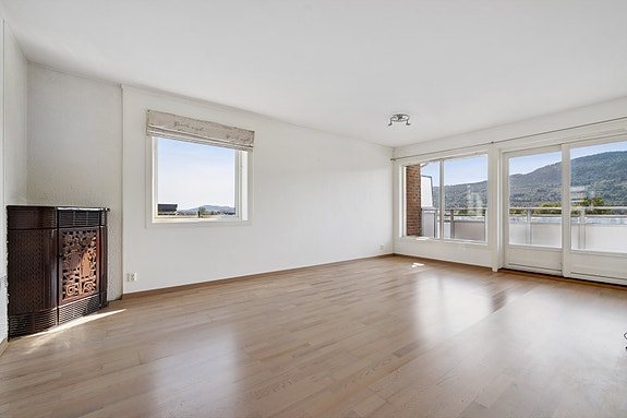 Endeleilighet med ekstra vindu som gir masse lys