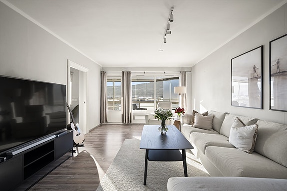 NBBO Eiendomsmegling v/Tomas Urbanik ønsker velkommen til visning i Korsveien 51!