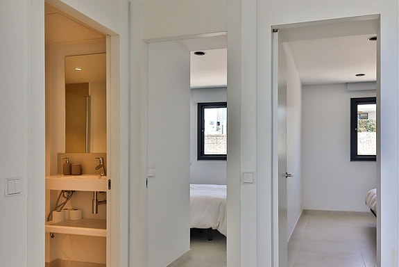 Penthouse med panoramautsikt mot havet | Privat basseng, stor takterrasse og 3 soverom