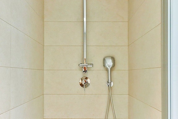 Penthouse med panoramautsikt mot havet | Privat basseng, stor takterrasse og 3 soverom