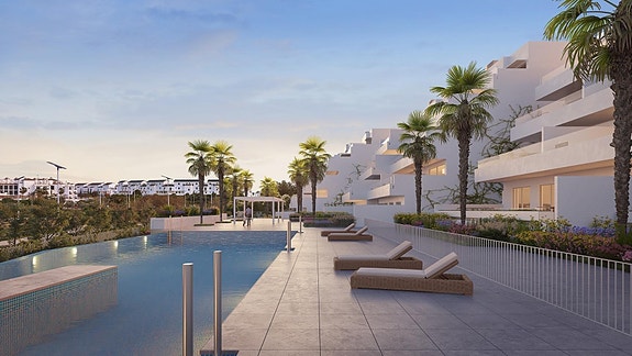 Penthouse med 3 soverom og stor takterrasse - Kort vei til stranden