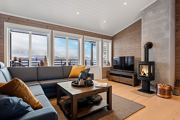 Aktiv eiendomsmegling v/Aleksander Lenning har gleden av å presentere Tråstølsvegen 476! Foto: Imotiv