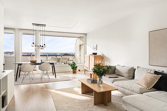 Dag Hammarskjölds vei 105 presenteres av Mekleriet med Marte Myrene! Fotograf: Alexander Vie.