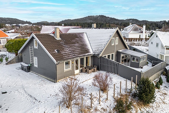 Velkommen til Trudvangvegen 23 - Flott beliggende part av tomannsbolig - Foto: Fotoyoon